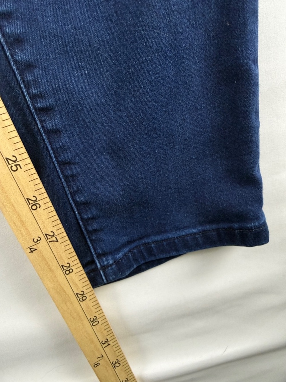 Nine West Straight Leg Jeans Size 10 Stretch Waist Comfort Fit - Picture 2 of 9
